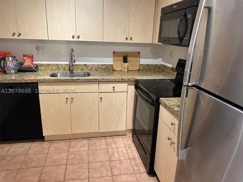 600 Three Islands Blvd #118, Hallandale Beach, FL 33009