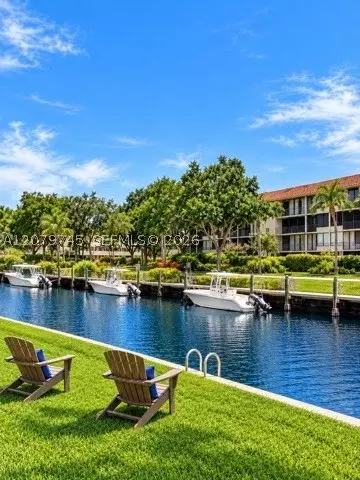 769 Jeffery St #2-205, Boca Raton, FL 33487