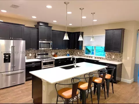 Kitchen - 2919 Trasona Dr, Melbourne, FL 32940 photo 3 of 4