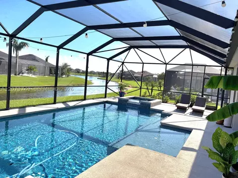 Exterior - 2919 Trasona Dr, Melbourne, FL 32940 photo 2 of 3