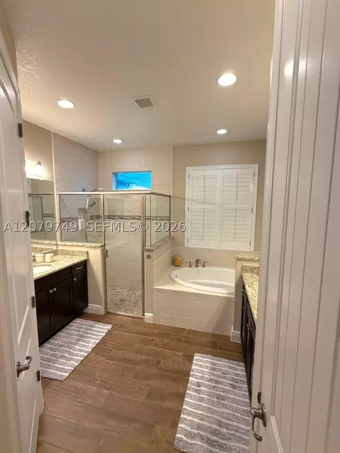 Bath - 2919 Trasona Dr, Melbourne, FL 32940 photo 3 of 5