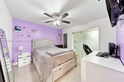 Bedroom - 4041 W 8th Ave, Hialeah, FL 33012 photo 4 of 7