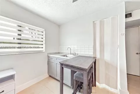 Other - 4041 W 8th Ave, Hialeah, FL 33012 photo 12 of 12