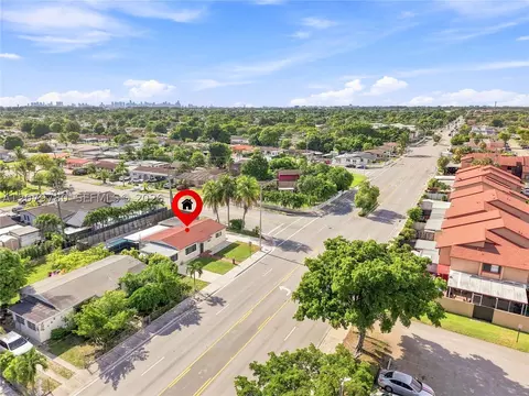 View/Area - 4041 W 8th Ave, Hialeah, FL 33012 photo 4 of 12