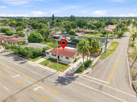 View/Area - 4041 W 8th Ave, Hialeah, FL 33012 photo 3 of 12