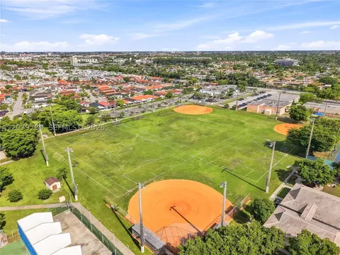 View/Area - 4041 W 8th Ave, Hialeah, FL 33012 photo 11 of 12