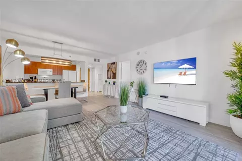 1200 Brickell Bay Dr #2904, Miami, FL 33131