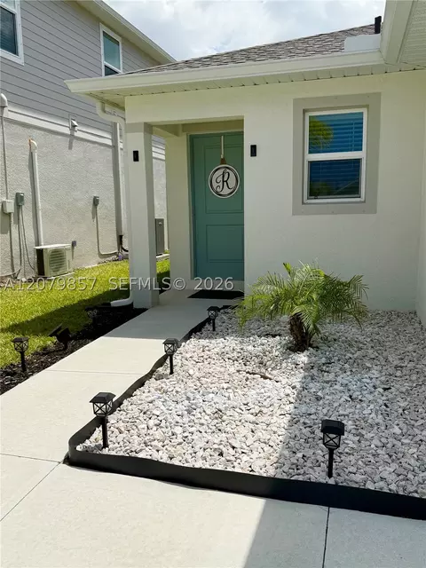 12119 Shortleaf Pine Trl, Fort Myers, FL 33966