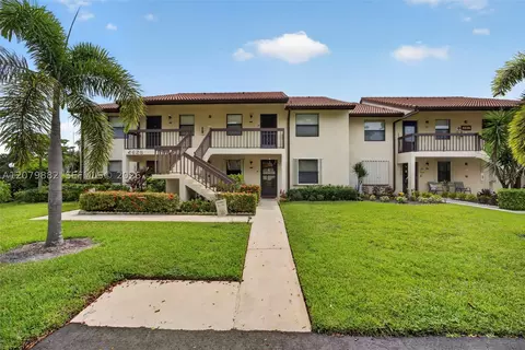 4626 E Lucerne Lakes Blvd E #202, Lake Worth, FL 33467