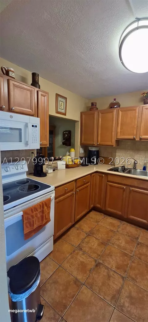 2728 N Garden Dr N #112, Lake Worth, FL 33461