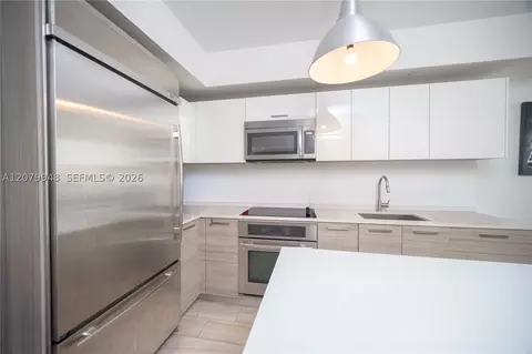 1300 Brickell Bay Dr #710, Miami, FL 33131