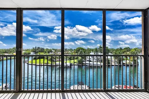 2500 NE 135th St #C311, North Miami, FL 33181