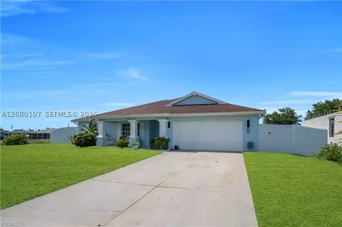 3902 3rd St SW, Lehigh Acres, FL 33976