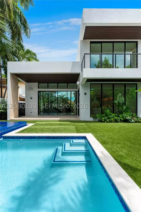 340 SW 20th Rd, Miami, FL 33129