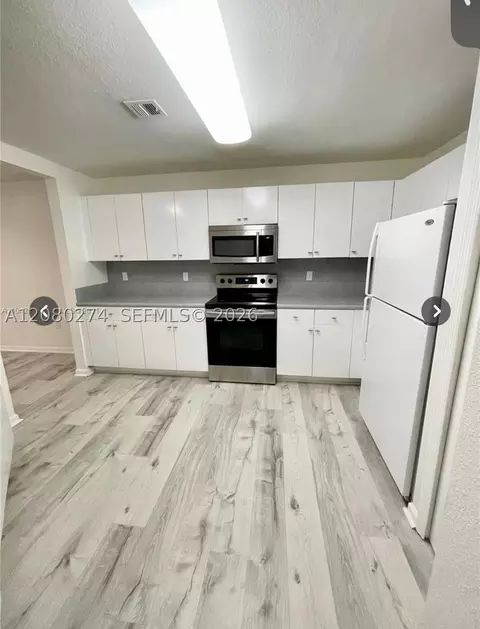 10902 NW 83 St #219, Doral, FL 33178