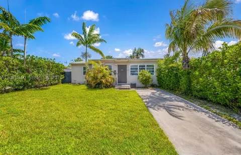 2326 Harding St, Hollywood, FL 33020