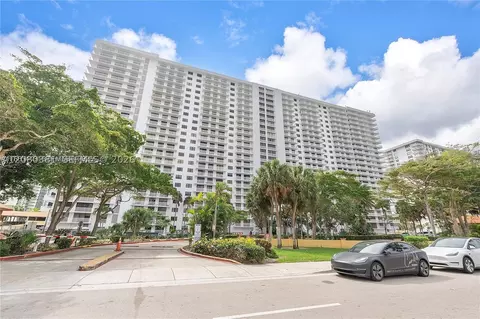 210 174th St #1201, Sunny Isles Beach, FL 33160