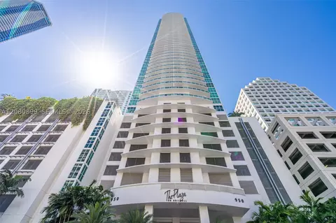 950 Brickell Bay Dr #2203, Miami, FL 33131