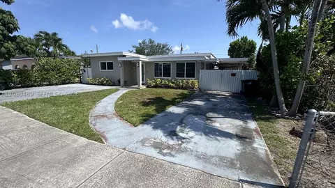 7160 SW 12th St, Miami, FL 33144