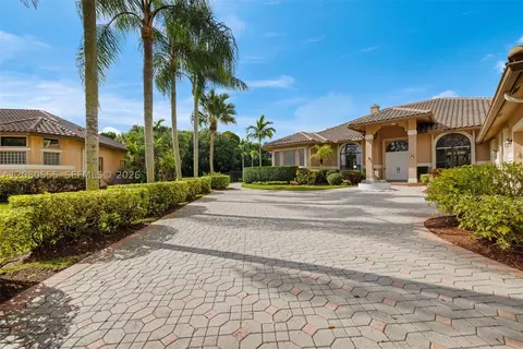 11613 NW 5th St, Plantation, FL 33325