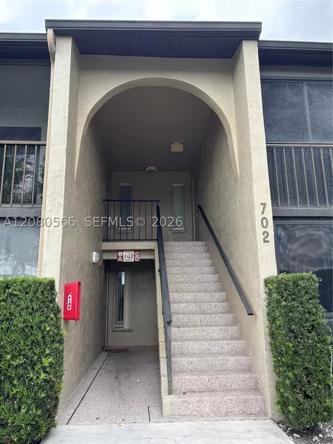 702 Sunny Pine Way #A1, Greenacres, FL 33415