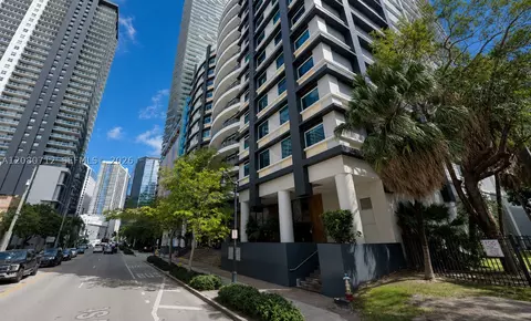 40 SW 13th St #S-1003MZ, Miami, FL 33130