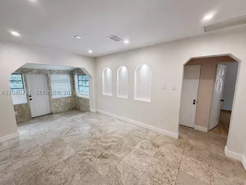 1820 Coolidge St, Hollywood, FL 33020