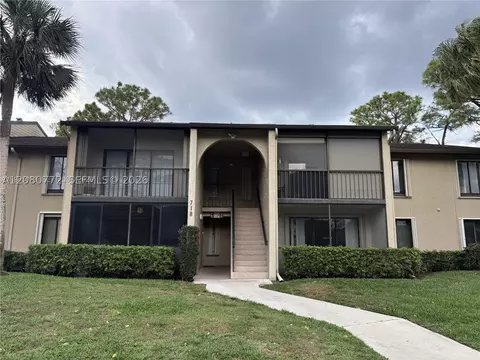 718 Sunny Pine Way #F2, Greenacres, FL 33415