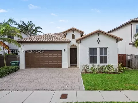 15086 SW 176th Ter, Miami, FL 33187