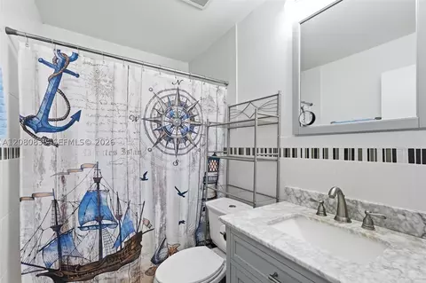 Bath - 70 SW Hideaway Pl, Stuart, FL 34994 photo 1 of 1