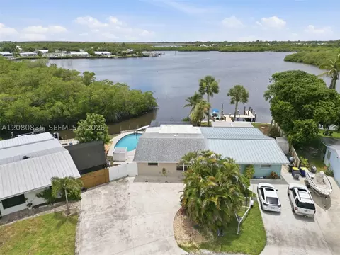 View/Area - 70 SW Hideaway Pl, Stuart, FL 34994 photo 3 of 6