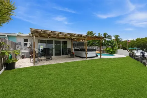 Exterior - 70 SW Hideaway Pl, Stuart, FL 34994 photo 6 of 6