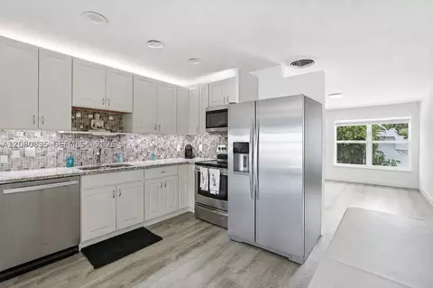 Kitchen - 70 SW Hideaway Pl, Stuart, FL 34994 photo 1 of 2