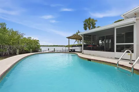 Exterior - 70 SW Hideaway Pl, Stuart, FL 34994 photo 2 of 6