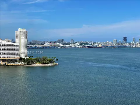 1300 Brickell Bay Dr #2010, Miami, FL 33131