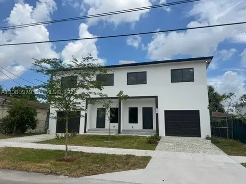 1541 NW 69th Ter, Miami, FL 33147 photo 2