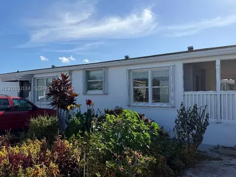 19800 SW 180th Ave UNIT 569, Miami, FL 33187
