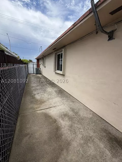 Exterior - 400 E 57th St, Hialeah, FL 33013 photo 3 of 4