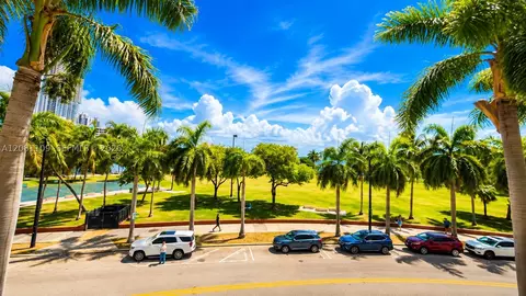 1900 N Bayshore Dr #504, Miami, FL 33132