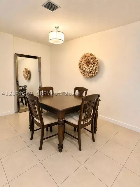 Dining - 3344 W 105th Ter, Hialeah, FL 33018 photo 1 of 2
