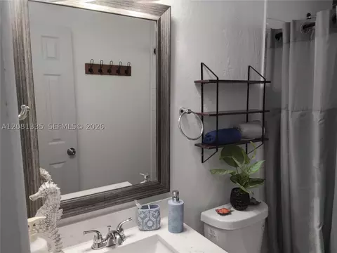 Bath - 4901 NW 177th St, Miami Gardens, FL 33055 photo 4 of 10