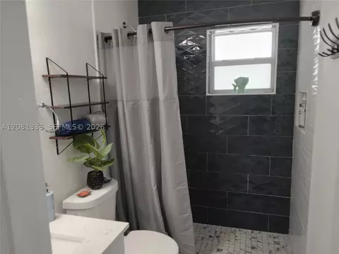 Bath - 4901 NW 177th St, Miami Gardens, FL 33055 photo 1 of 10