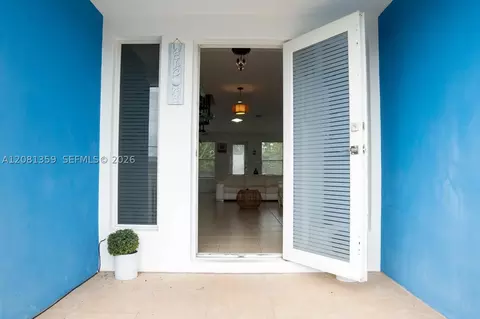 Entry Way - 350 Hazel St, Key Largo, FL 33037 photo 1 of 1