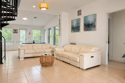 Living - 350 Hazel St, Key Largo, FL 33037 photo 1 of 2