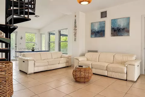 Living - 350 Hazel St, Key Largo, FL 33037 photo 2 of 2