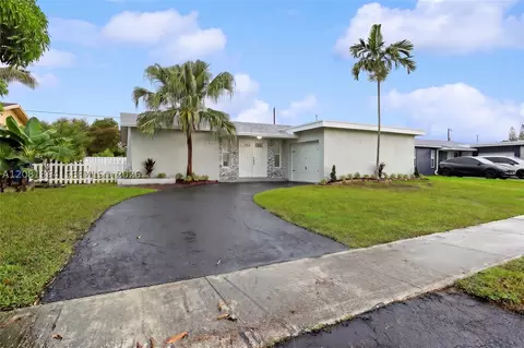 11940 NW 29th Mnr, Sunrise, FL 33323