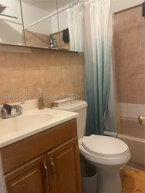 758 E 20th St, Hialeah, FL 33013 photo 8