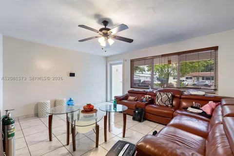 Living - 985 SE 2nd Pl, Hialeah, FL 33010 photo 1 of 1