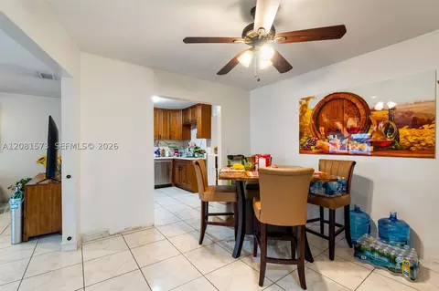 Dining - 985 SE 2nd Pl, Hialeah, FL 33010 photo 2 of 2