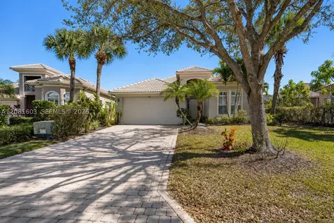 303 NW Somerset Cir, Port Saint Lucie, FL 34983
